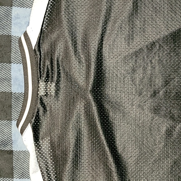 Vintage. Made in USA. Cheetah. Jersey material tee. Men's size L. Like-new - Picture 15 of 15